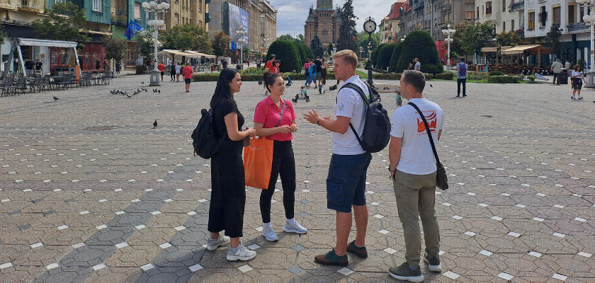 private tour guide talking with guests during city tour