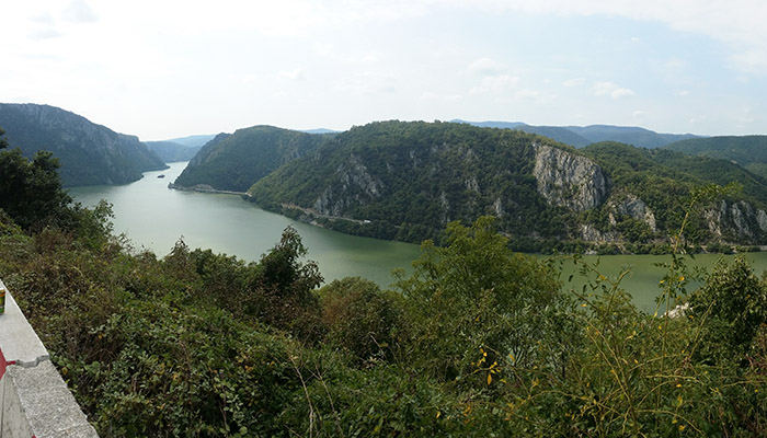 Putovanje po Srbiji pogled na Đerdapsku klisuru